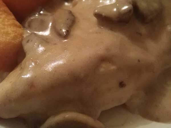 Photo réelle de la recette Escalopes de poulet aux champignons, épinards, ail et parmesan