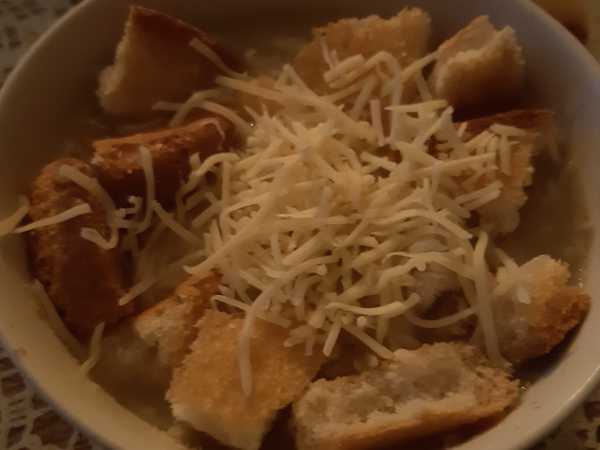 Photo réelle de la recette Soupe à l’oignon caramélisé
