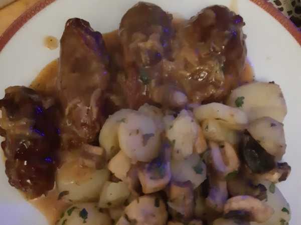 Illustration de Joues de porc (fumées) à la bière